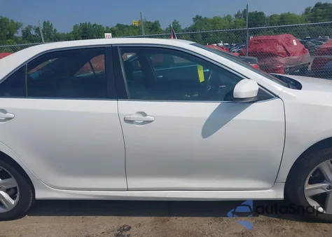 2012 Toyota Camry Se z USA, uszkodzony, nr VIN 4T1BF1FK0CU125532